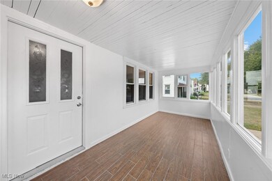 5470 Dalewood Ave, Maple Heights, OH 44137 - photo 3