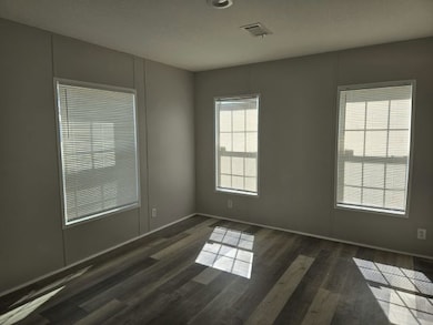 120 Willow Ln unit 360, Tampa, FL 33610 - photo 4