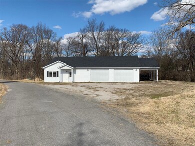 6820 Wille Dr, Maryville, IL 62062 - photo 2