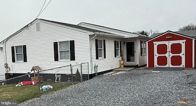 291 Borum St, Strasburg, VA 22657 - photo 2