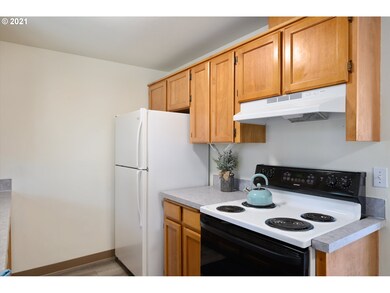 510 S Chehalem St, Newberg, OR 97132 - photo 7