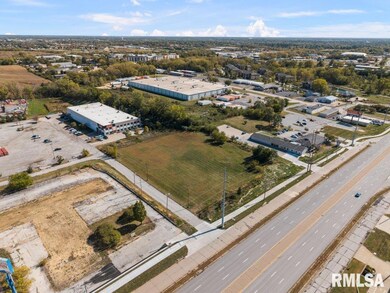 6109 N Brady St, Davenport, IA 52806 - photo 5