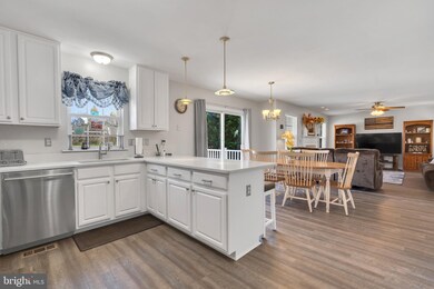 8021 Niagara Ct, Owings, MD 20736 - photo 7