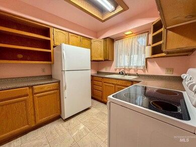 716 2nd St, Asotin, WA 99402 - photo 5