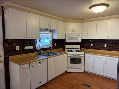 26 Union St, Republic, PA 15475 - photo 3