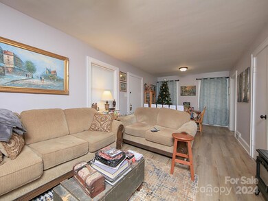 408 N Center St unit 414, Statesville, NC 28677 - photo 4