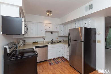 2501 26th Avenue Ct unit L, Rock Island, IL 61201 - photo 2