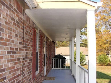 3483 Fannin Dr, Lithonia, GA 30038 - photo 4