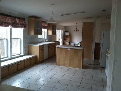 147 Lois Cir, Gray, GA 31032 - photo 2