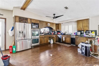 13860 Dahlgren Dr, Victorville, CA 92395 - photo 2