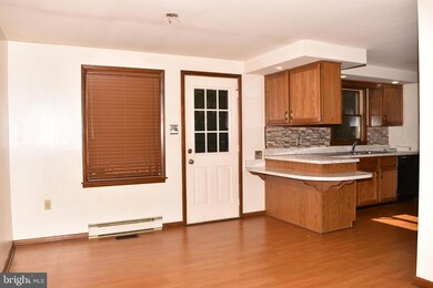 300 Little Creek Trail, Berkeley Springs, WV 25411 - photo 7