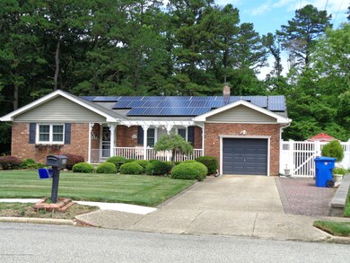 838 Regency Ct, Toms River, NJ 08753 - photo 2