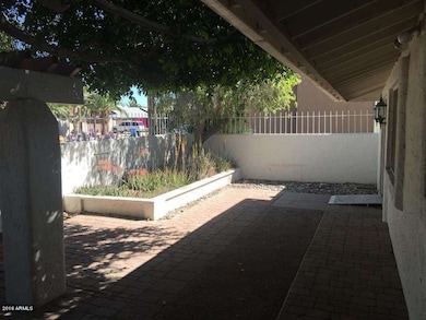 frontpatio (2)