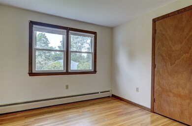 18 Hideaway Rd, Nashua, NH 03064 - photo 4