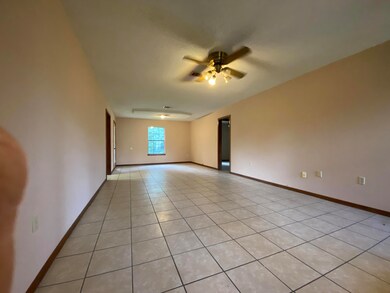 2912 Crescent St unit B, Crestview, FL 32539 - photo 3