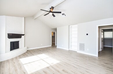 6911 Winding Trace Dr, Houston, TX 77086 - photo 6