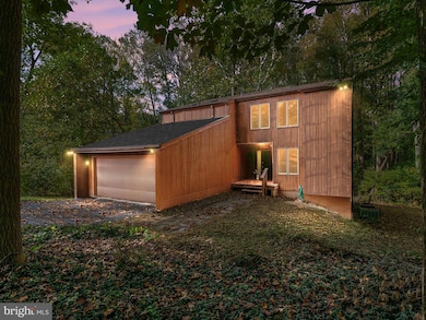 812 Richardson Dr, Harwood, MD 20776 - photo 3