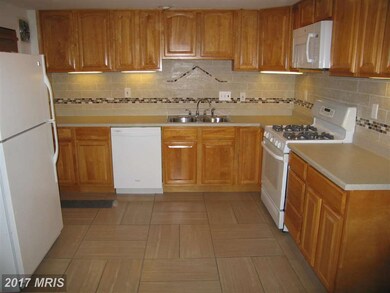 300 Wisewell Ct, Halethorpe, MD 21227 - photo 2