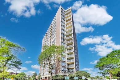 Towers of Triumvera unit 14D, Glenview, IL 60025 - photo 2