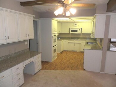 5928 N Sterling Dr, Oklahoma City, OK 73122 - photo 3