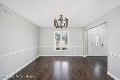 2533 Braddock Dr, Naperville, IL 60565 - photo 4