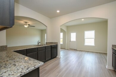 10915 Hillside Creek Dr, Humble, TX 77396 - photo 2