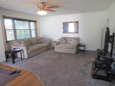 923 W South St, Bluffton, IN 46714 - photo 2