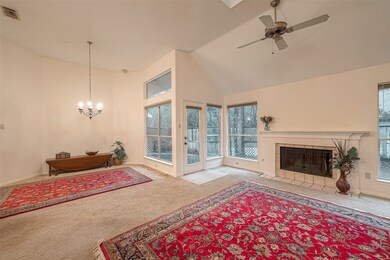 LARGE FAMILY AND DINING AREA