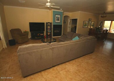 Great Room w/Fireplace