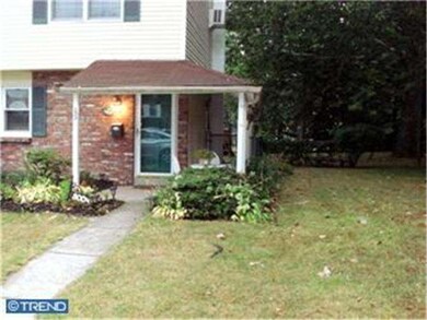 3001/2 Francis Ave, Norristown, PA 19401 - photo 2