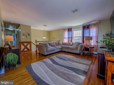 2370 Crestview Ln, Aston, PA 19014 - photo 4