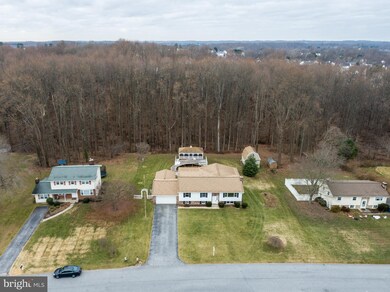 5818 Dale Dr, Sykesville, MD 21784 - photo 4