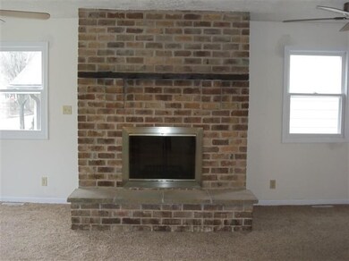 743 Maple St, Niles, MI 49120 - photo 4