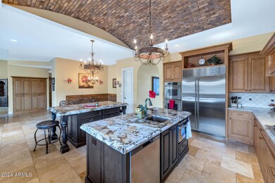 7130 E Caballo Cir-large-014-015-7130 E