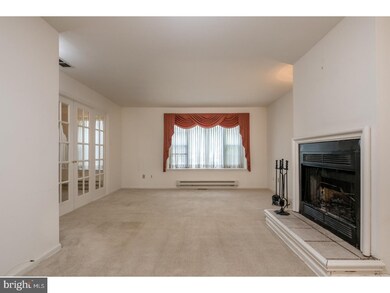 6 Algonquin Ct, Chesterbrook, PA 19087 - photo 4