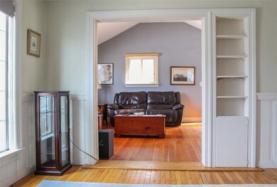 72 Maple Ln, Bristol, RI 02809 - photo 6