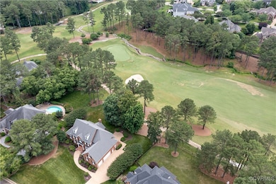 What a wonderful setting on the Golf Course!