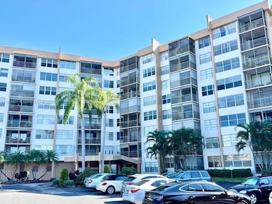 1200 Saint Charles Place unit 218, Pembroke Pines, FL 33026 - photo 5
