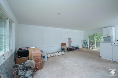 06. Living Area