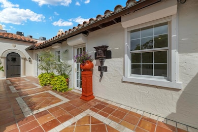 250 Ave unit 4, Palm Beach, FL 33480 - photo 6