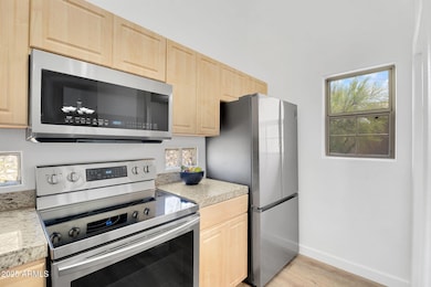 8-web-or-mls-20801 N 90th Pl 271 -08