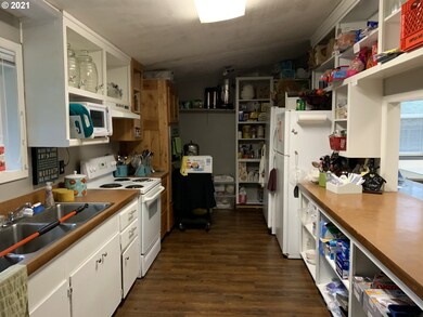 94301 Sixth St, Goldbeach, OR 97444 - photo 6