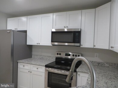 8312 Bluebird Way unit 2, Lorton, VA 22079 - photo 3