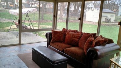 1125 68th St, Windsor Heights, IA 50324 - photo 6