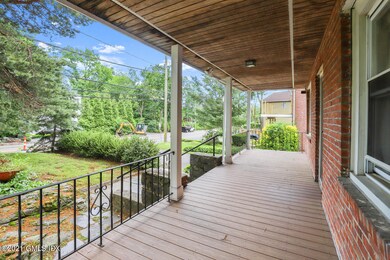 60 Weaver St, Greenwich, CT 06831 - photo 3