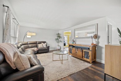 7837 Stanburn Rd, Columbus, OH 43235 - photo 5