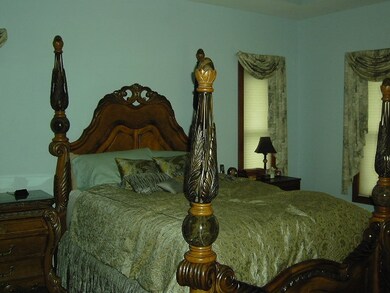 4881 Highwood Cir, Middleton, WI 53562 - photo 7