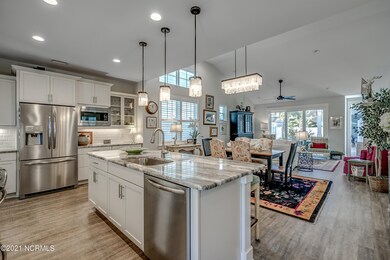 1526 Harbour Pl 010