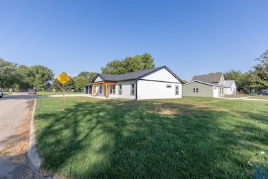 1418 12th St, Onawa, IA 51040 - photo 3