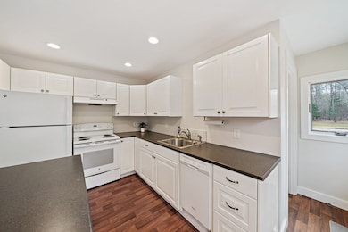 852 Whitman St, Hanson, MA 02341 - photo 5